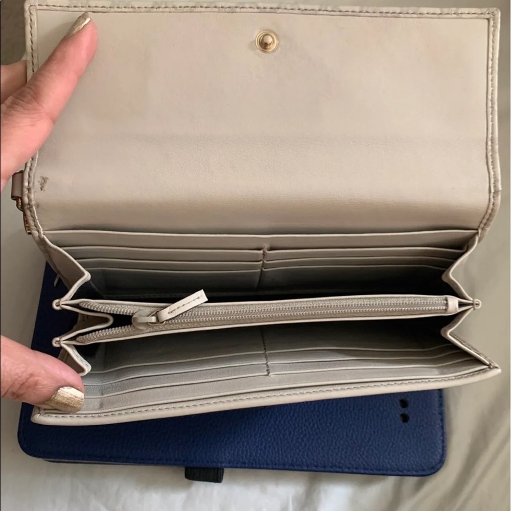 Gucci wallet preowned